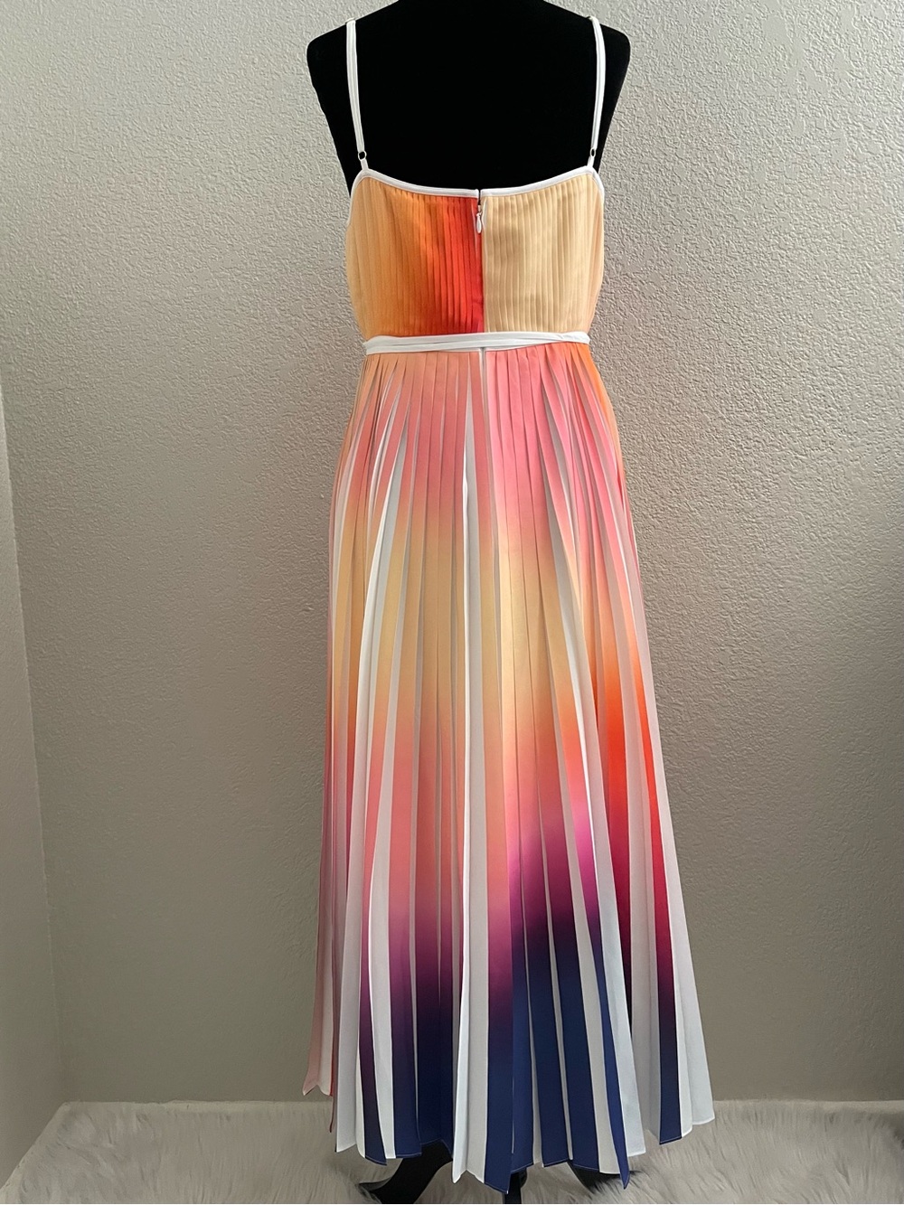HALSTON Mollie Dress In Pleated Print - Picture 5 of 14